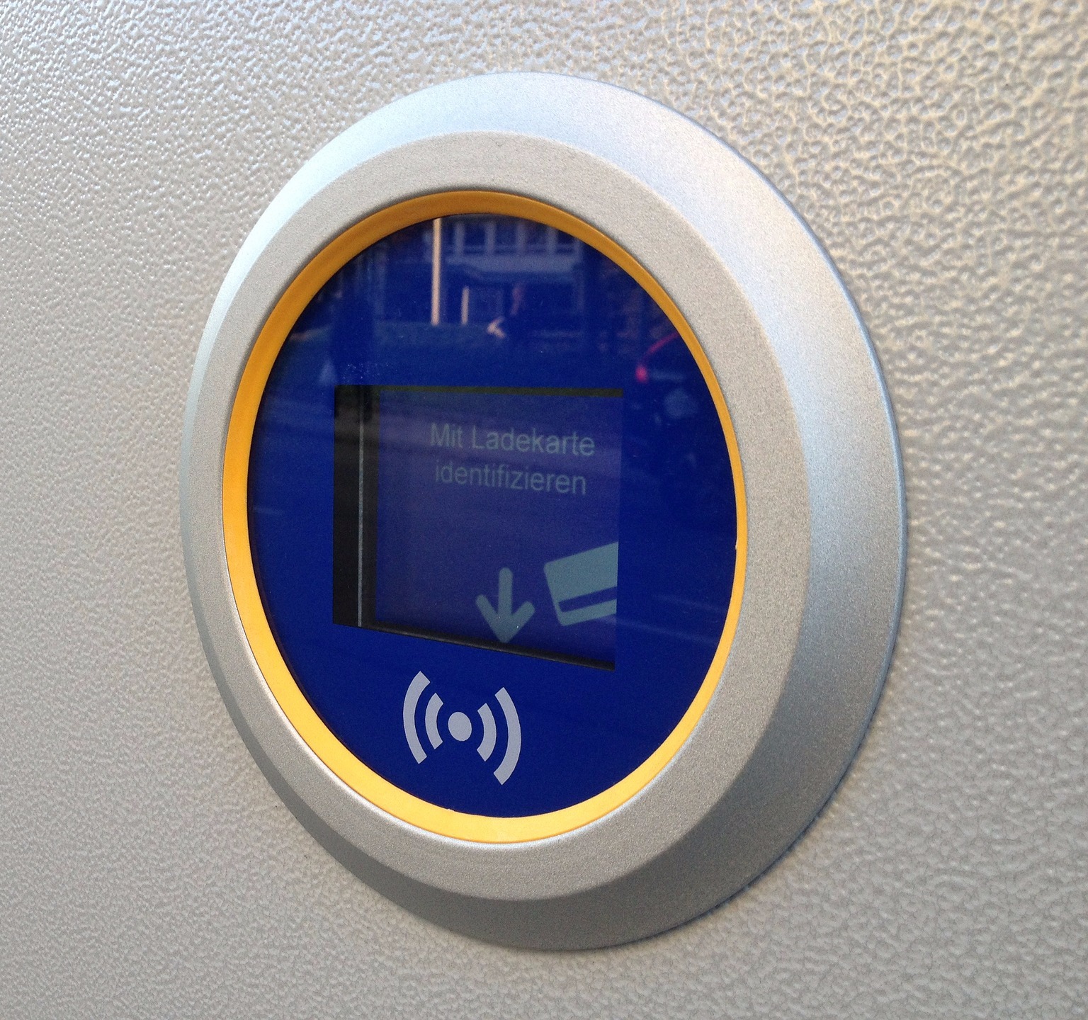 NFC - RFID - P1 Payment Chip- Bodymodificationangebot in Deutschland: Cutting, Implantate, Beadings Zungenspaltung sowie Piercing Ausbildung, Piercer werden, Piercing Kurs, Piercer Seminar und Bodymods lernen auf piercen-lernen.de NFC - RFID - P1 Payment Chip- Bodymodificationangebot in Deutschland: Cutting, Implantate, Beadings Zungenspaltung sowie Piercing Ausbildung, Piercer werden, Piercing Kurs, Piercer Seminar und Bodymods lernen auf piercen-lernen.de